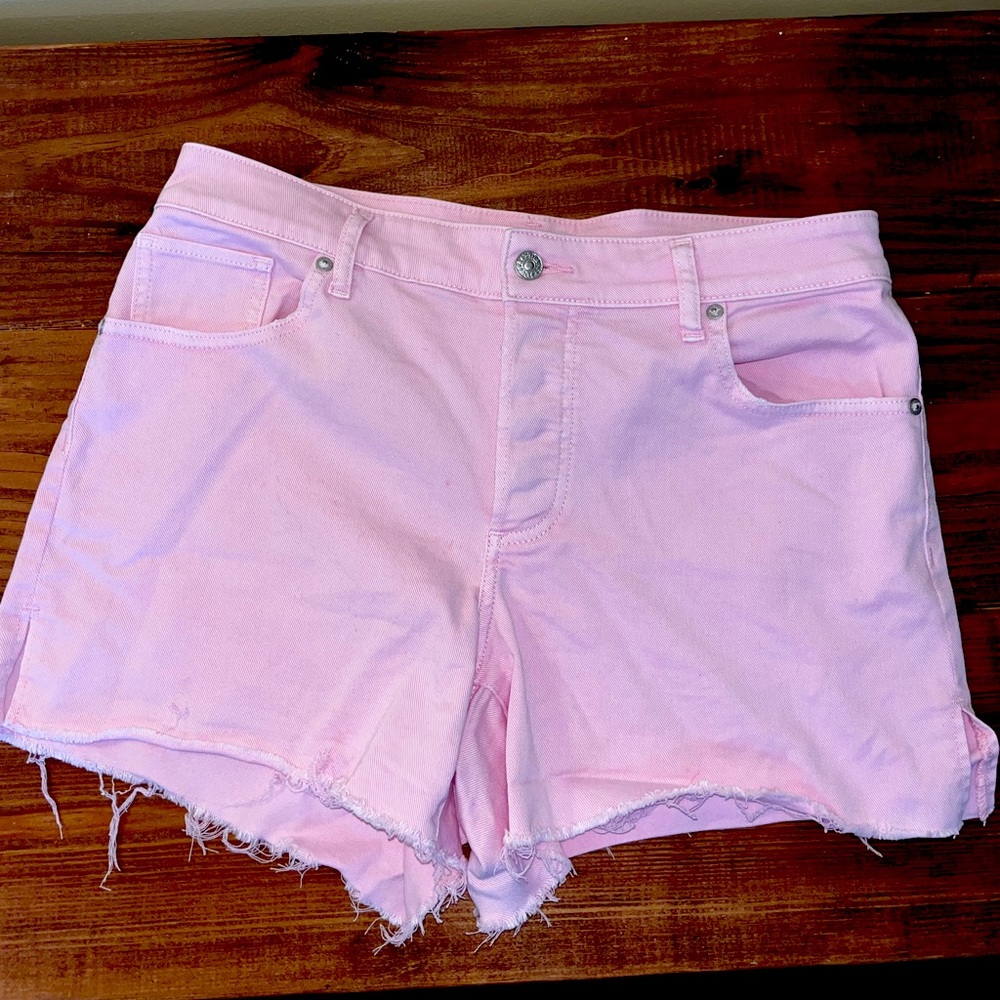 Express size 10 light pink boyfriend midi mid rise shorts